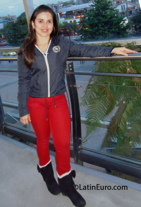 Date this fun Colombia girl JOHANA from Bogota CO13044