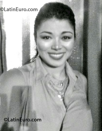 Date this foxy Colombia girl Heidy from Pereira CO13143