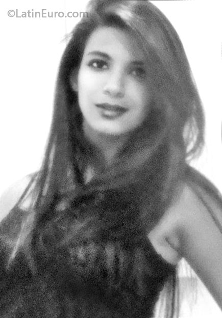 Date this voluptuous Brazil girl Ninha Viana from Ibitira BR7840