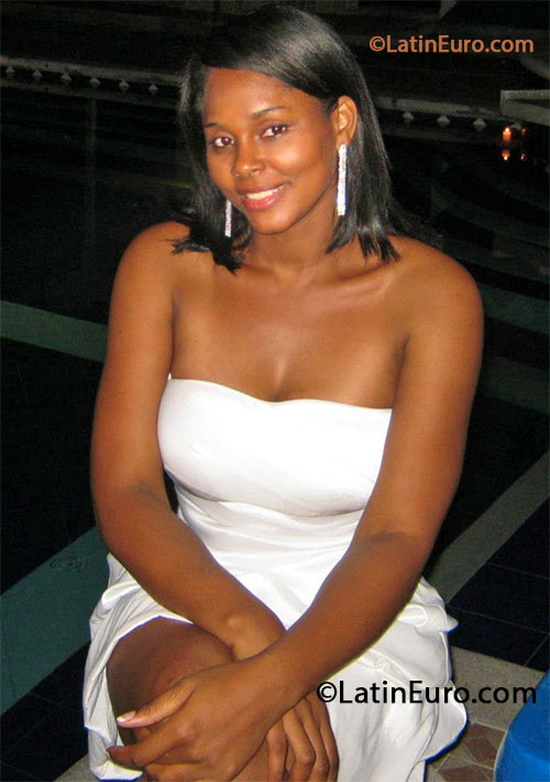 Date this passionate Colombia girl Mery from Cali CO13627