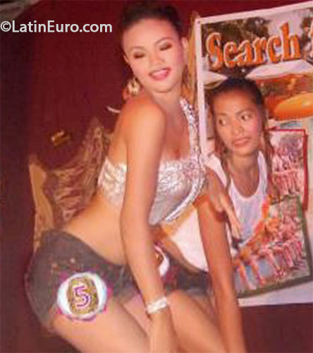 Date this delightful Philippines girl Gezel from Davao PH569