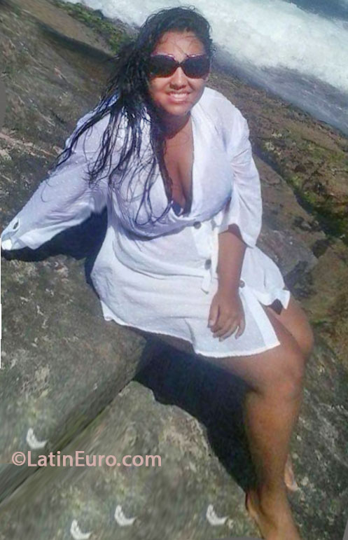 Date this good-looking Brazil girl Thamiris from Casimiro De Abreu BR7863