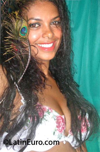 Date this nice looking Brazil girl Edvania from Recife BR7865