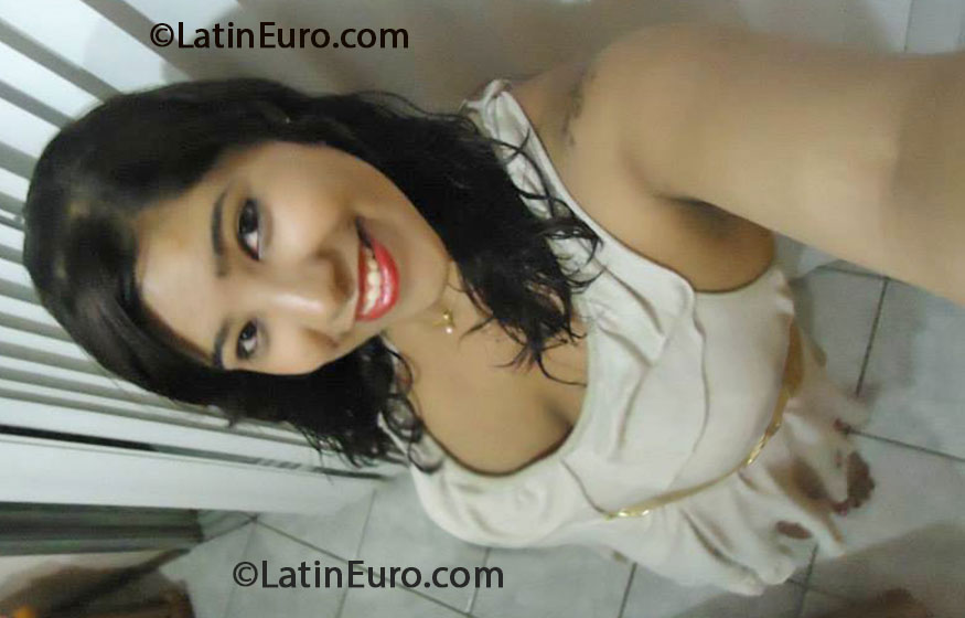 Date this hard body Brazil girl Poliana from Contagem BR7887