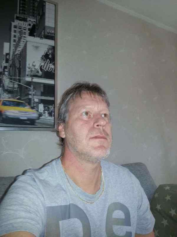 Date this pretty United States man Scott from Sacramento US14358