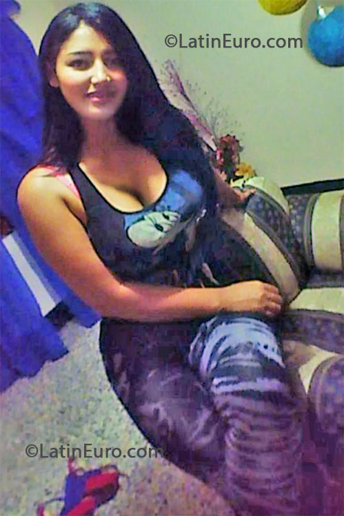 Date this happy Colombia girl Luisa from Medellin CO13364