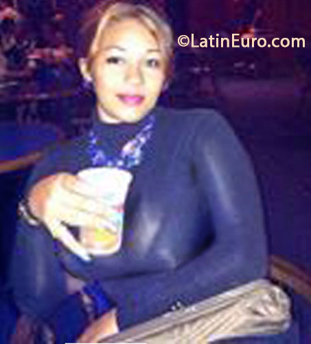 Date this sultry Dominican Republic girl ROSINA from Santo Domingo DO31908