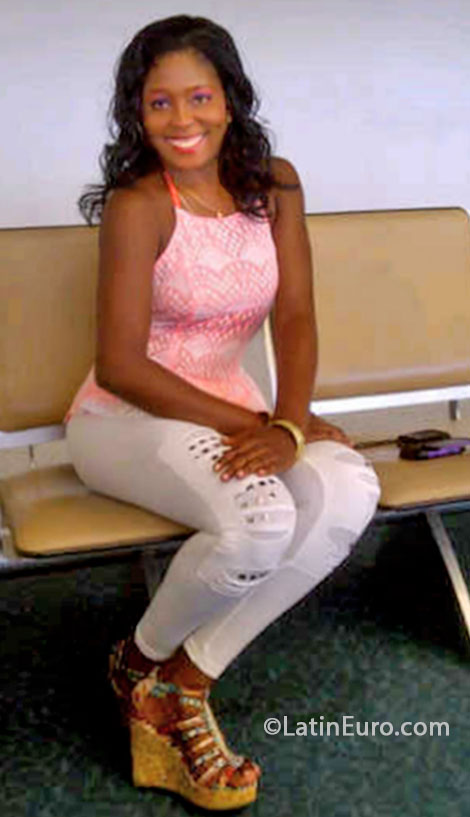 Date this nice looking United States girl Tamar from Bronx US21397