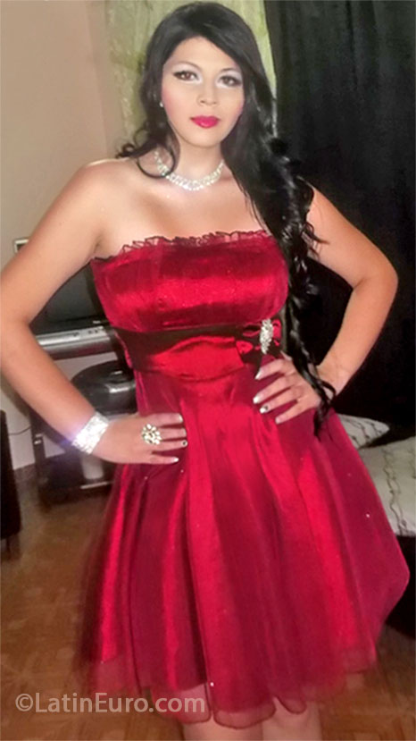 Date this nice looking Colombia girl Tatiana from Medellin CO13710