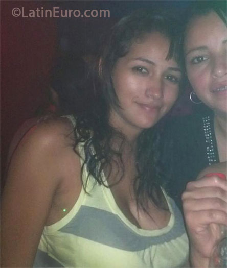 Date this lovely Colombia girl Luisa from Cali CO13716