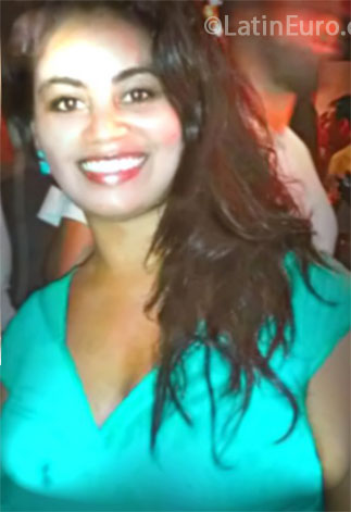 Date this foxy Brazil girl Marina from Rio de Janeiro BR8030