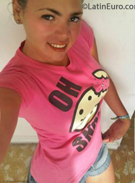 Date this lovely Colombia girl Mariam from Pereira CO13726