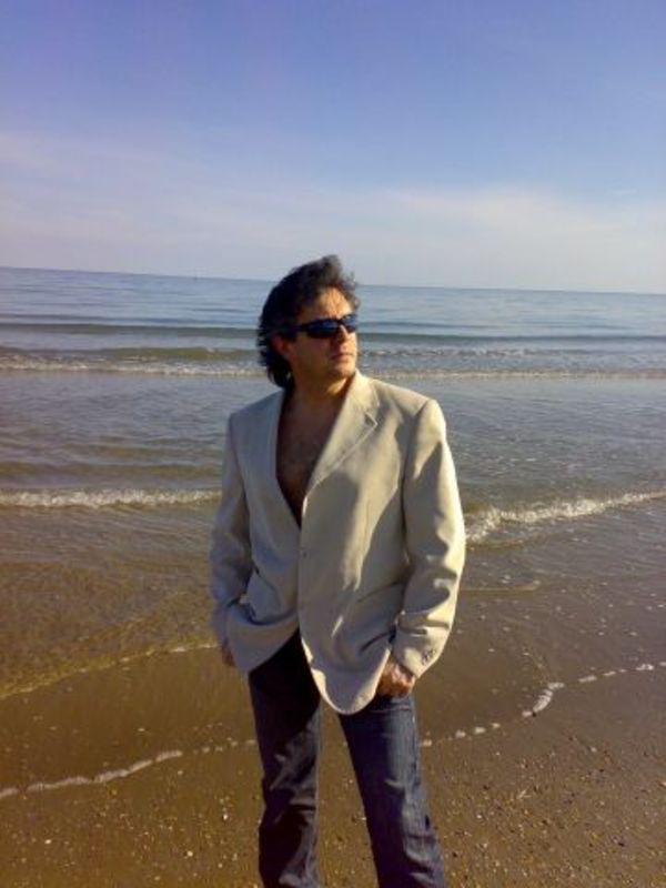 Date this beautiful Italy man Liloulin from Lido IT217