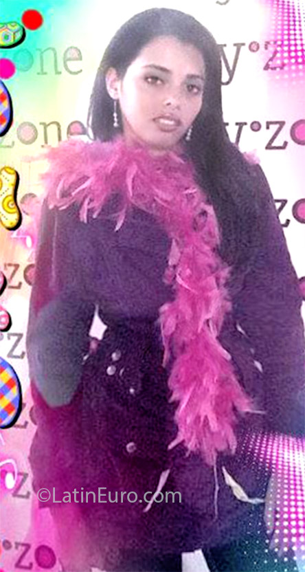 Date this athletic Colombia girl Laura from Medellin CO13871