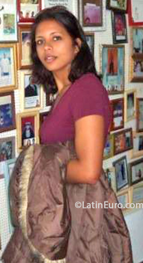 Date this beautiful Brazil girl Shauna from Rio De Janeiro BR8096