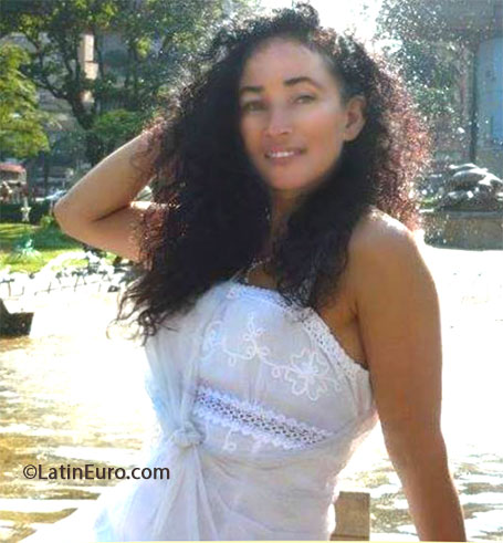 Date this lovely Colombia girl Luz Elena from Medellin CO14036