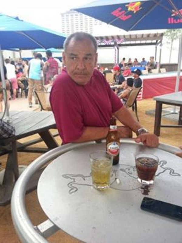 Date this hot United States man Robert from Houston US14560