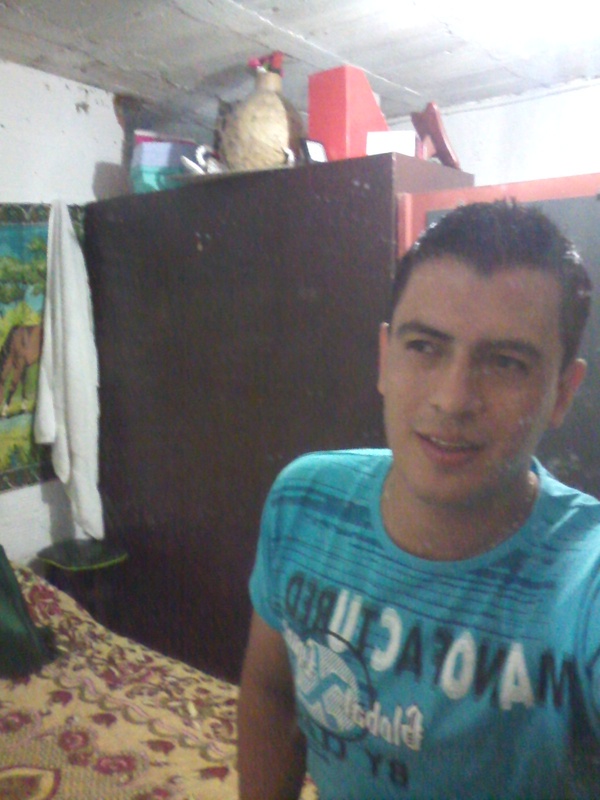 Date this tall Colombia man Robinson from Medellin CO14121