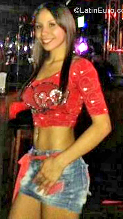 Date this delightful Costa Rica girl Lau from Sanjose CR264