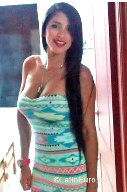 Date this exotic Colombia girl Alexa from Barranquilla CO14174