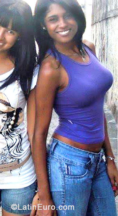 Date this lovely Brazil girl Monique from Sao Paulo BR8166