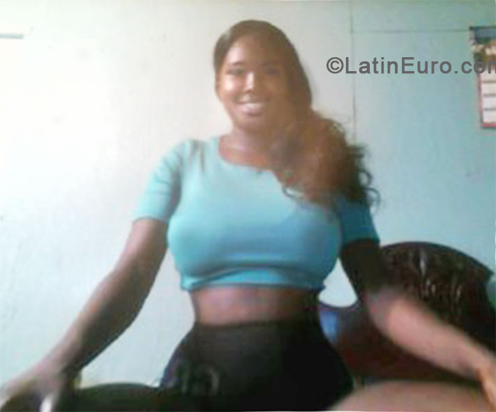 Date this athletic Jamaica girl Shanika from Portmore JM1334