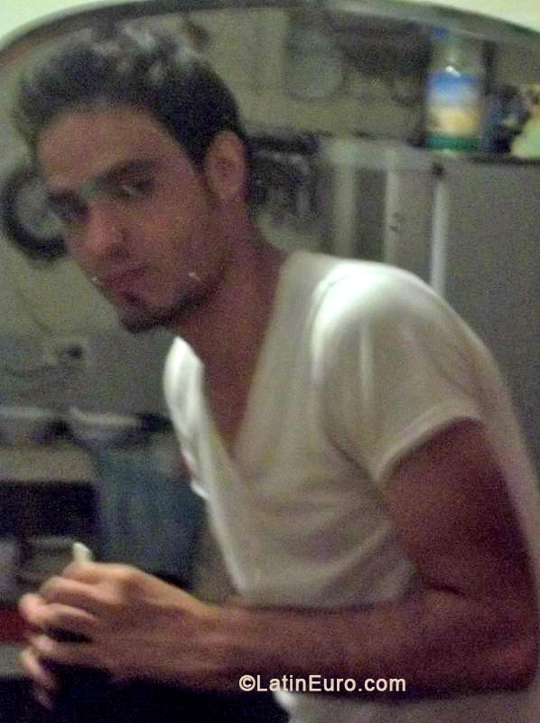 Date this foxy Colombia man Arley felipe rios from Medellin CO14393