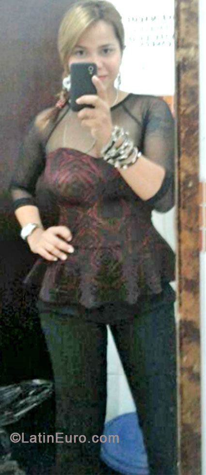 Date this foxy Colombia girl Shirly from Bucaramanga CO14414