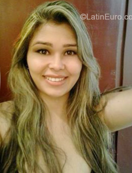 Date this beautiful Brazil girl Audi from Brasilia BR8280