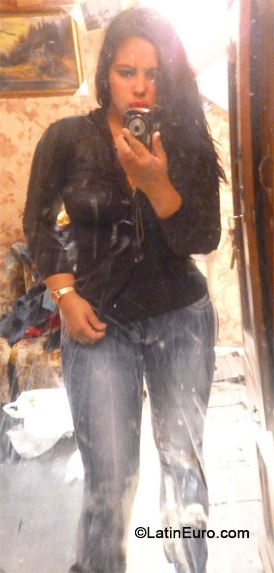 Date this hot Peru girl Jaheida from Lima PE864