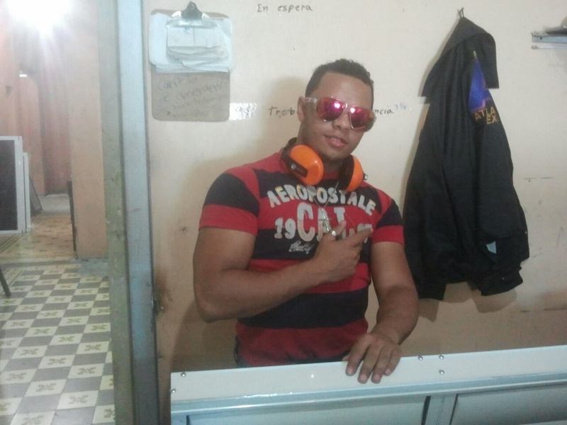 Date this gorgeous Dominican Republic man Yordy from La Vega DO17957