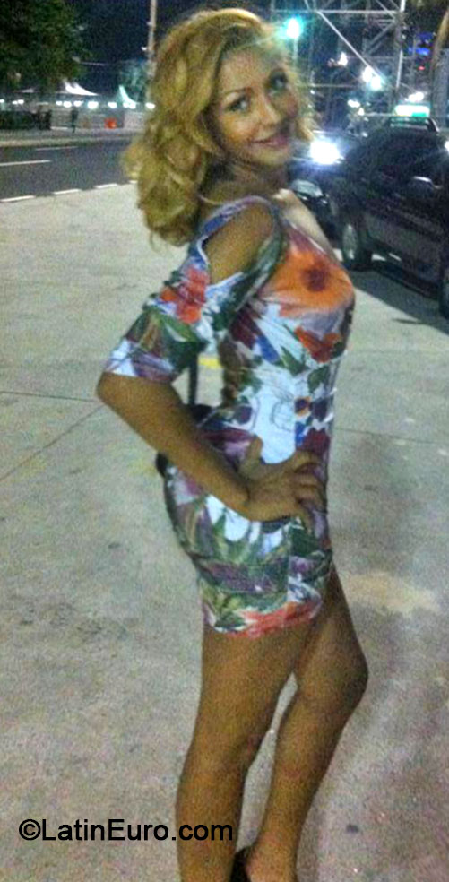 Date this delightful Brazil girl Sheila from Rio De Janeiro BR8339