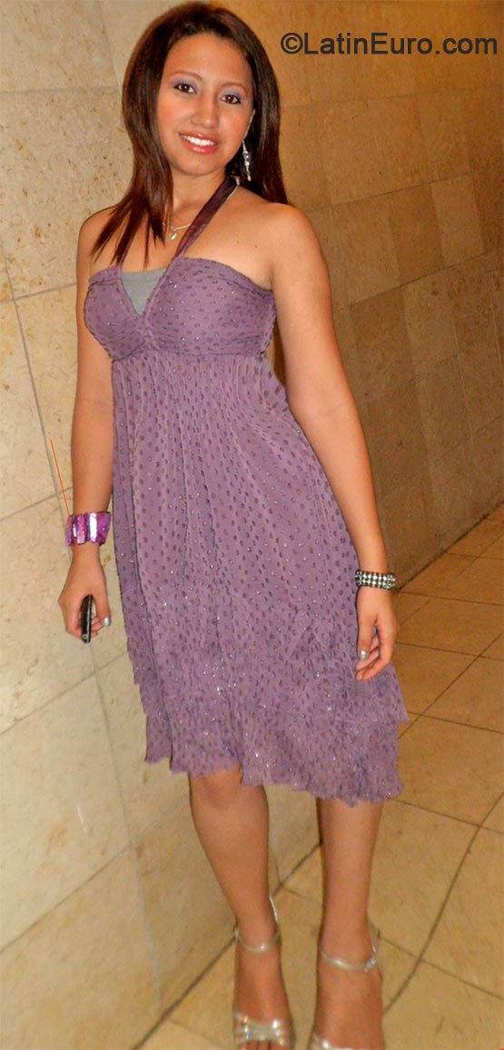 Date this attractive Nicaragua girl June from Tipitapa NI162