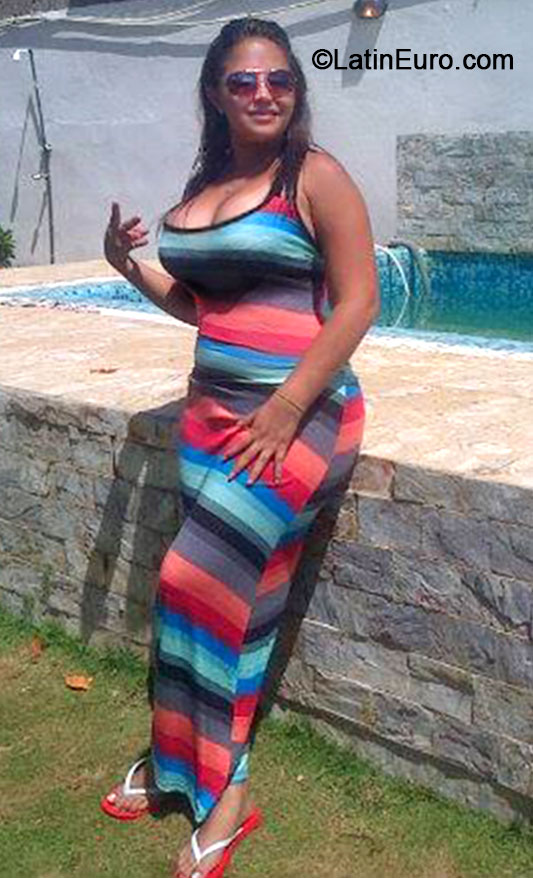Date this foxy Venezuela girl Yobar from Caracas VE125