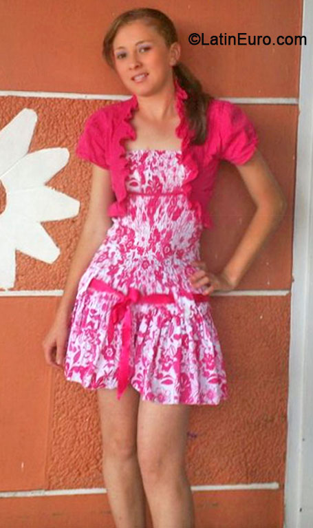 Date this tall Colombia girl Lina from Medellin CO14709