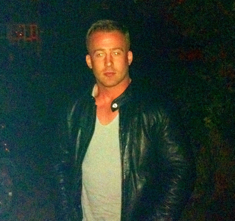 Date this tall United Kingdom man Christopher from Ess ex GB743