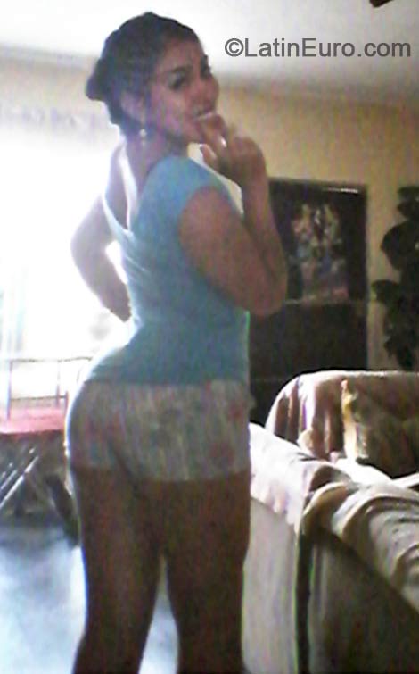 Date this funny Peru girl Kiara from Lima PE911