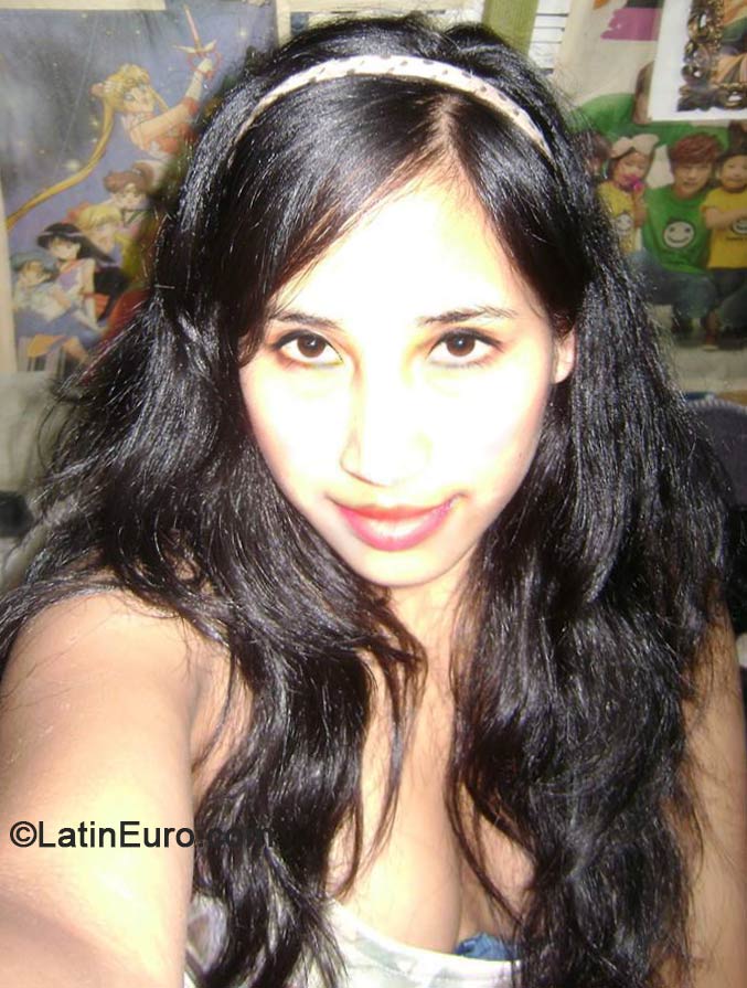 Date this stunning Peru girl Leslie from Lima PE917