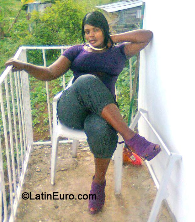 Date this passionate Jamaica girl Diana from Kingston JM1566