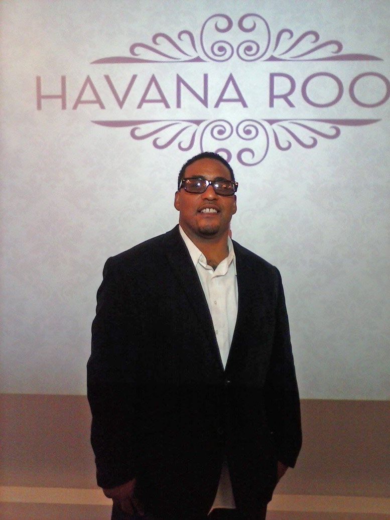 Date this delightful United States man Cortez Derrick from Miami US14867