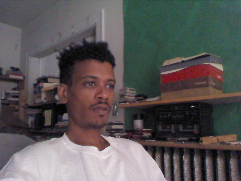 Date this pretty United States man Eny from Boston US14876