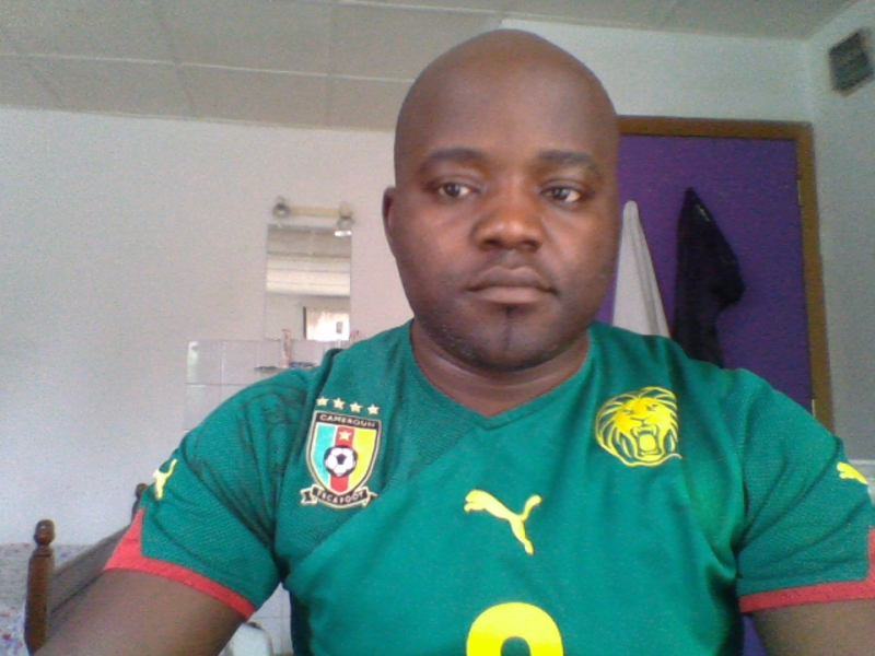 Date this attractive Belgium man Dezokay from Leuven BE91