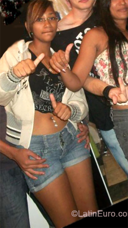 Date this gorgeous Brazil girl Flavia from Sao Paulo BR8679