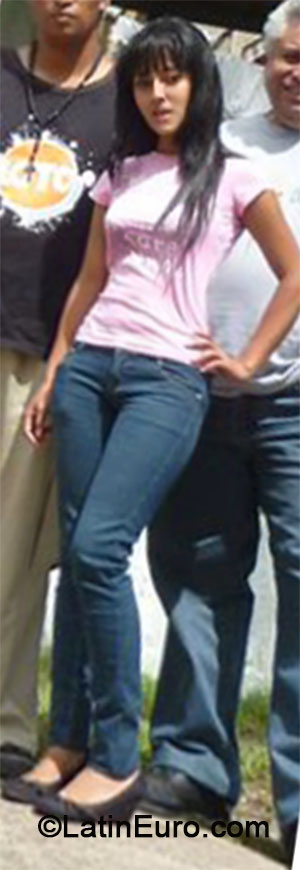 Date this delightful Honduras girl Rosa from Tegucigalpa HN940
