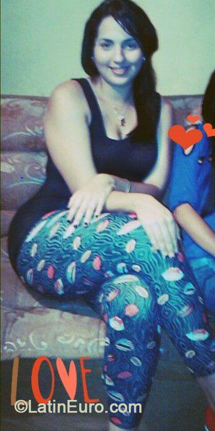 Date this foxy Venezuela girl Luisana from Guayana city VE195