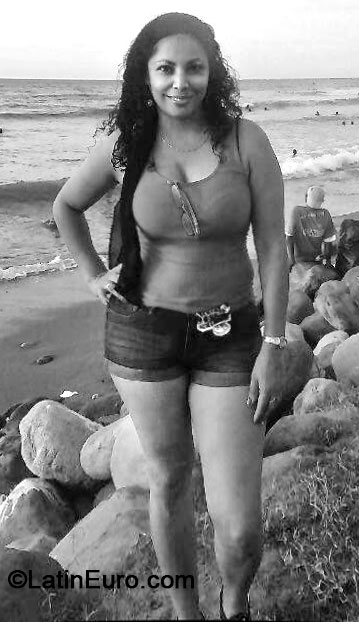 Date this voluptuous Honduras girl Abigail from La Ceiba HN941