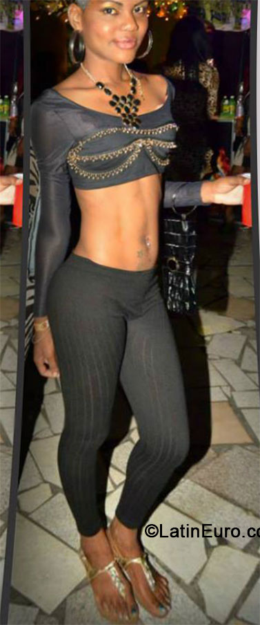 Date this athletic Jamaica girl Samantha from Kingston JM2183