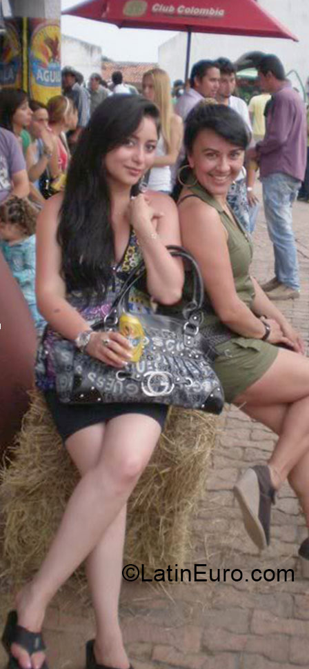 Date this stunning Colombia girl Luisa from Bogota CO15076