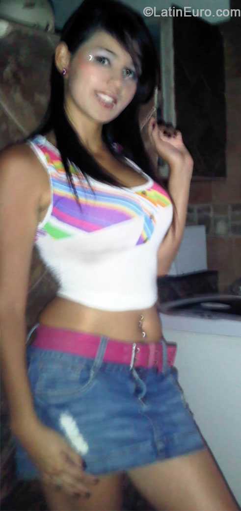 Date this funny Venezuela girl Genesis from Caracas VE210