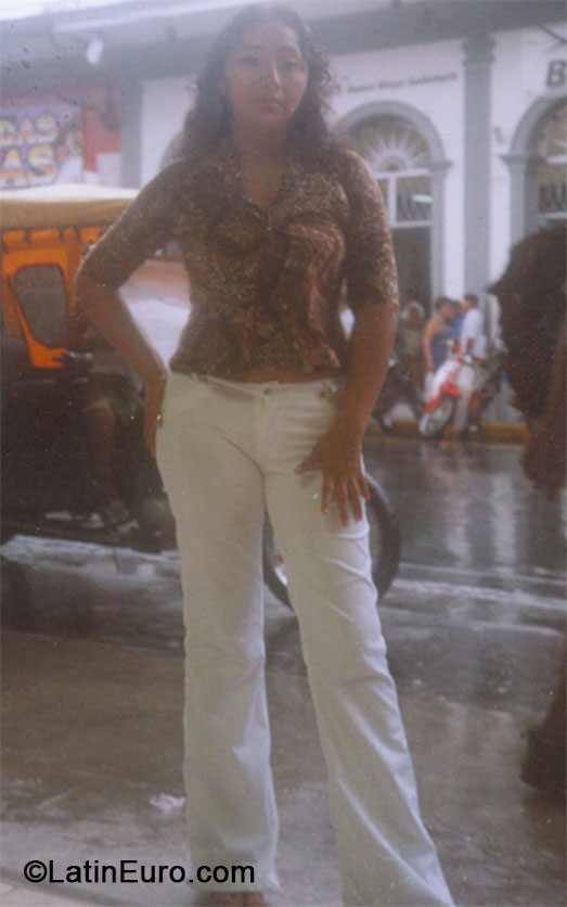Date this athletic Peru girl Adjani from Iquitos PE973